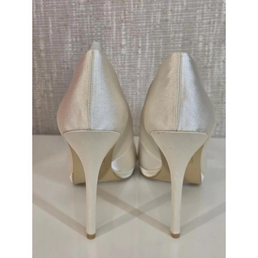 ShoeDazzle Dazzle Ever After Ivory Satin Rhinestone Peep Toe Pumps 9 052/019